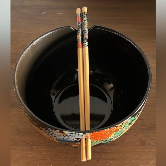 🖤🥢Large Black Ceramic Ramen Noodle Bowl with Matching Chopsticks🥢🖤 - Picture 3 of 5